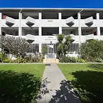 Seapoint Pearl
